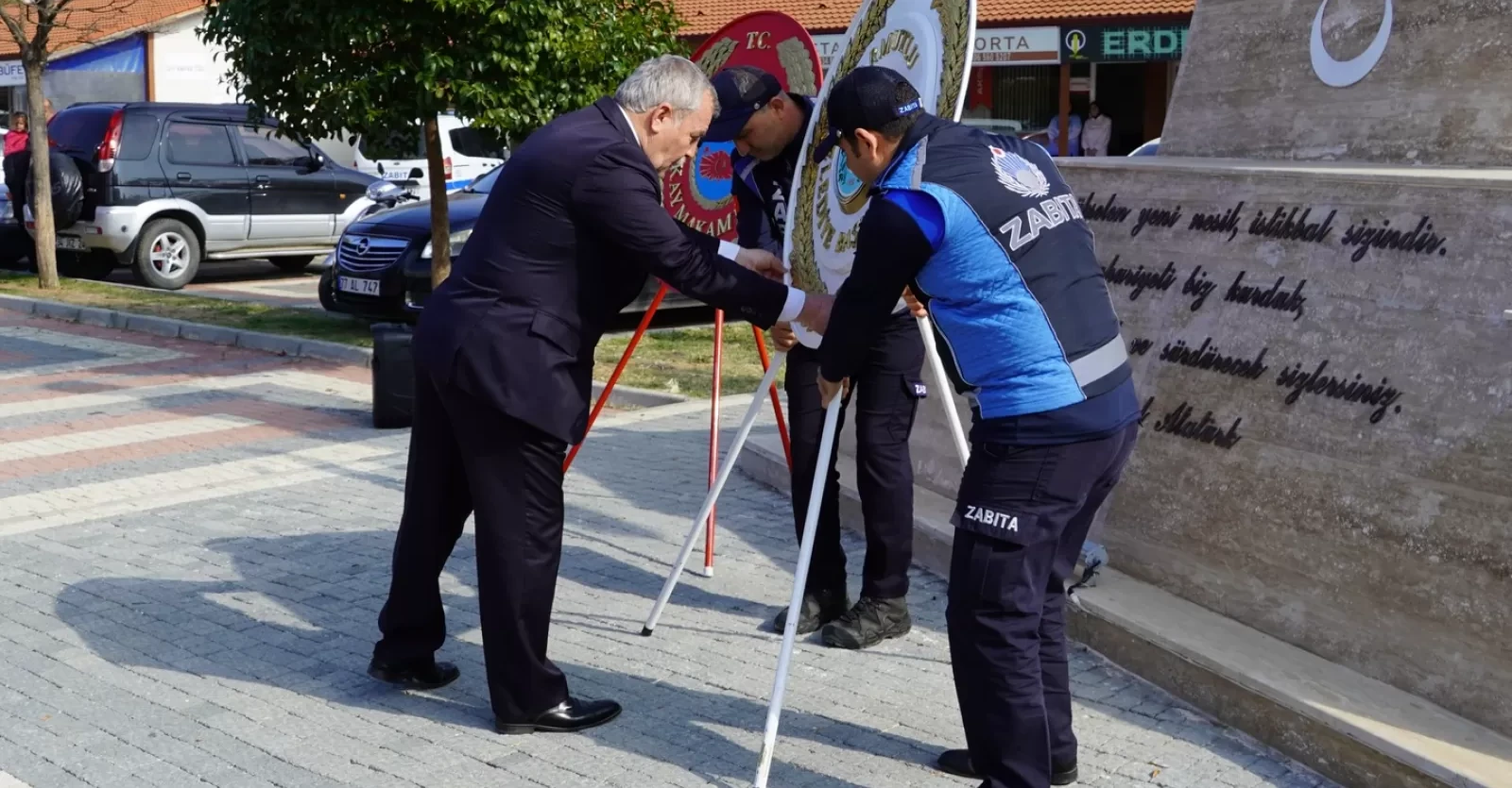 29 Ekim Cumhuriyet Bayramı Münasebetiyle Çelenk Koyma Programımız Gerçekleştirilidi.